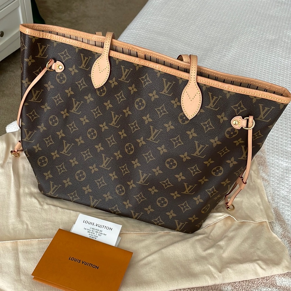 Neverfull MM beige Louis Vuitton.